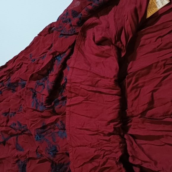 Maybe Burgundy Navy Blue Floral Flowy Cap Sleeve Key Hole Back Midi Dress A25 - Picture 3 of 7